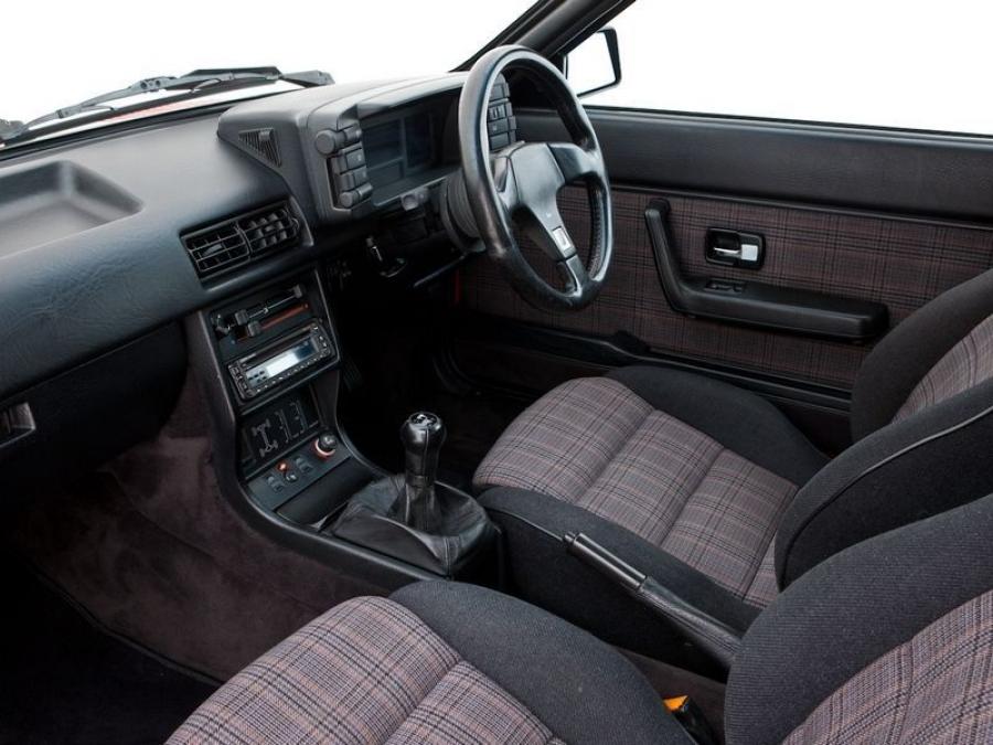 Интерьер Audi Quattro (Typ 85) 1985 года  (UK) (фото 22 из 25)